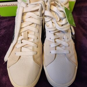 Cariuma Women's White Hi-top Sneakers Size 8